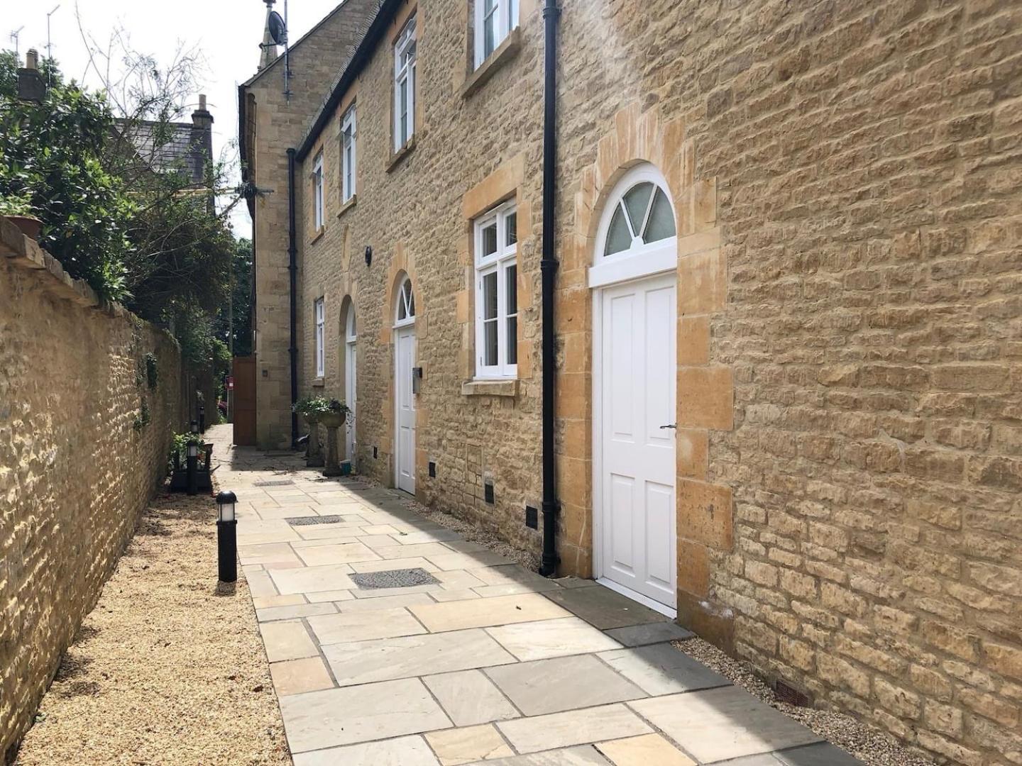 Cotswold Chapel, Sleeps Up To 5 In Kingsize Beds Lejlighed Chipping Norton Eksteriør billede